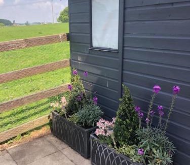 Sledmere Casa | New Station Cottage, country views, great location