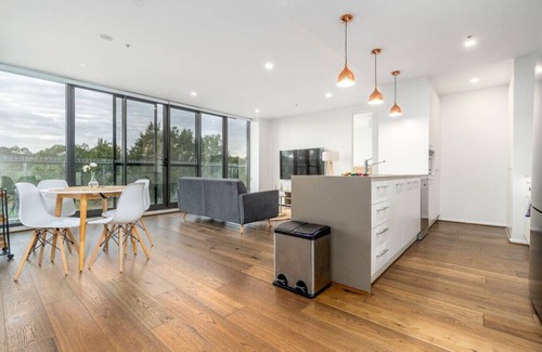 Phillip Apartamento | New to VRBO: Stylish 2BR Apt | 5 mins to Canberra Hospital!