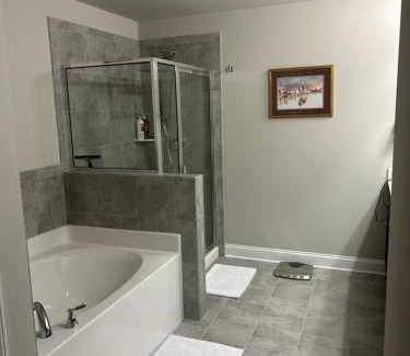 Loganville Casa | New Townhouse-Strong Wi-FI