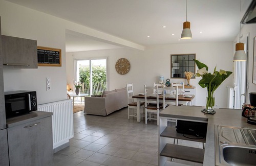 Plouneour-Brignogan-Plages Casa | New villa 100 m from the beach, 4 bedrooms, enclosed grounds.