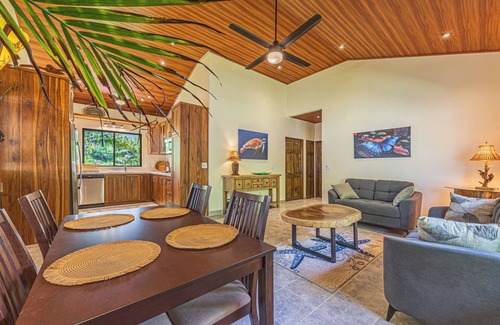 Playa Matapalo Casa | New Villa! well-appointed home-3 min walk to beach, near Manuel Antonio Quepos