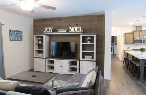 New Lisbon Casa | Newer Home Near Castle Rock Lake in New Lisbon, WI