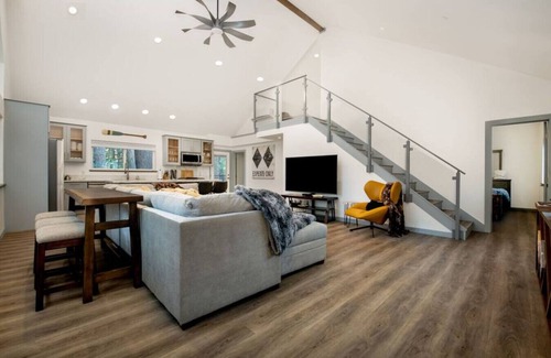 Alta Condominio | Newly Built Luxury Villa in the Sierra Mountains