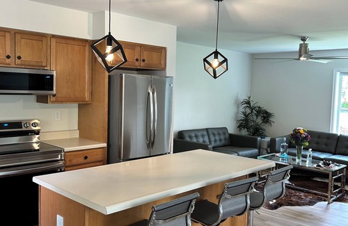 Niantic Casa | NEWLY FURNISHED GIANTS NECK BEACH HOUSE