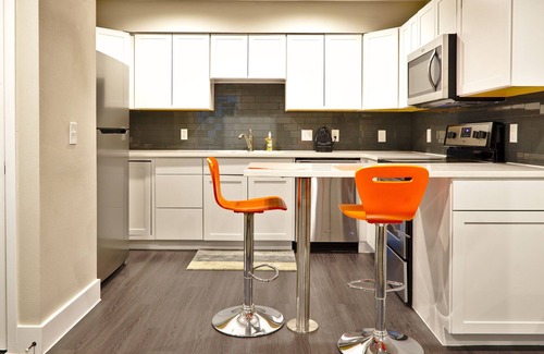 St. Johns Condominio | Condominio moderno recién amueblado