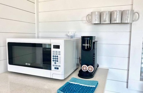 Lake Oconee Casa | Newly listed Tiny Home! 5 mins from Lake Oconee!