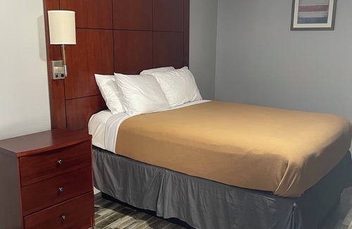 St. Marys Hotel | Newly remodeled 14-room hotel in charming St. Mary's .