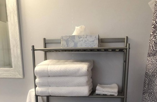 Farmers Apartamento | Newly remodeled duplex’s