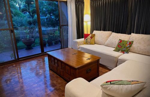 Bang Na Villa | Newly-renovated Modern Private Thai Villa with Swimming Pool