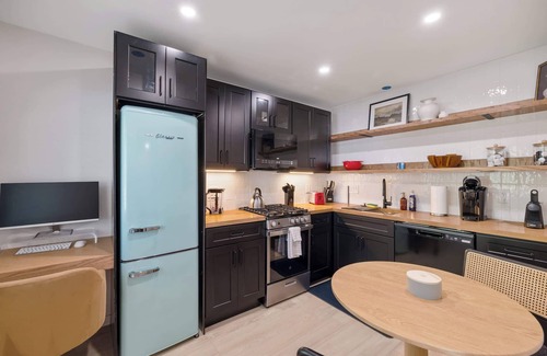 Ann Arbor Casa | Newly Renovated 2BR/2BA Duplex!