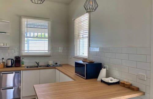 Beechworth Casa | Newly renovated, dog-friendly, 5 minute walk to town!