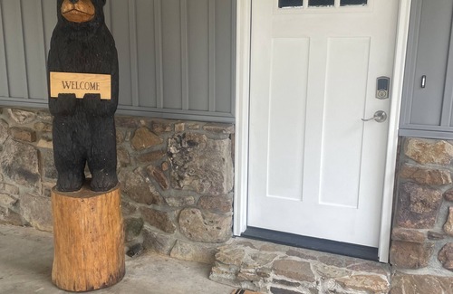 Wilburn Casa | Newly renovated house on Little Red River. Deck overlooking dock with boat slip!