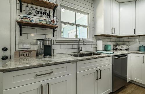 Mossy Oaks Casa | Newly Renovated listing! Cottage on Broad