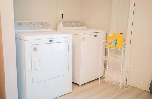 Tyler Casa | Newly renovated Midtown Gem