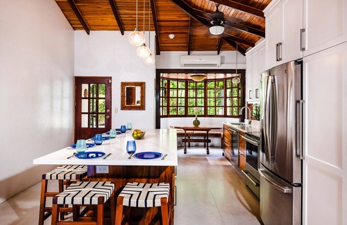 Palm Beach Estates Casa | Ocean, playa casa! ¡Piscina privada! Junto a la piscina Palapas! Cada dormitorio tiene baño privado!