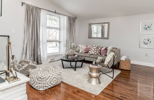 Newtown Square Casa | Recientemente renovado casa de mediados de siglo