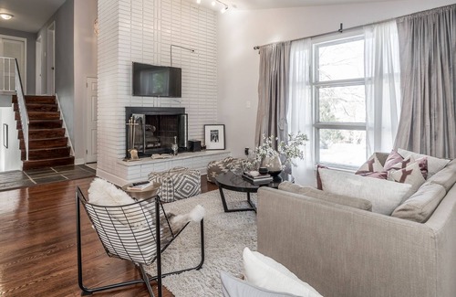 Newtown Square Casa | Recientemente renovado casa de mediados de siglo