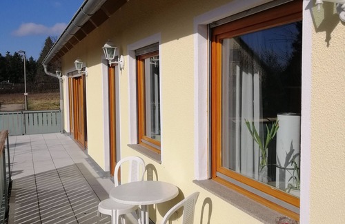 Aue Apartamento | Newly renovated with south-facing balcony - large bathroom and large dining area - 65 sqm