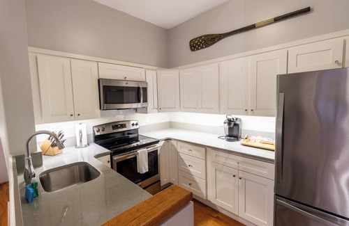 Newport Casa | Newport Lofts - 194 Thames Street