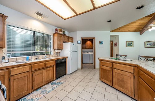 Three Rivers Casa | Junto a la entrada al parque nacional Sequoia y admite mascotas