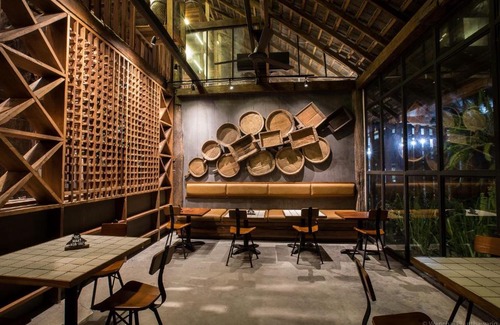 Chiang Rai Hotel | Ngeeb bed and EV station