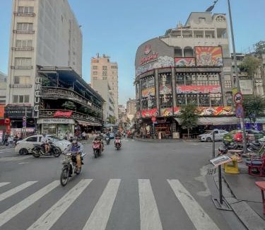 Downtown Ho Chi Minh City Villa | Nhà 4Brs 5wc Bùi Viện Quận 1