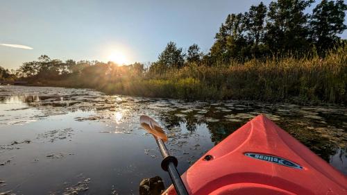 Niagara Falls Cama Y Desayuno | Niagara Creekside B&B - Waterfront suite