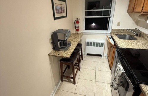 Kingman Park Apartamento | Nice 1-BR Apt w/all amenities, inc WiFi & CATV, on Quiet Blk on Capitol Hill, DC