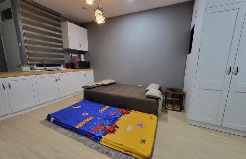 Kampar Apartamento | NICE and COZY studio apartment with gym and pool.