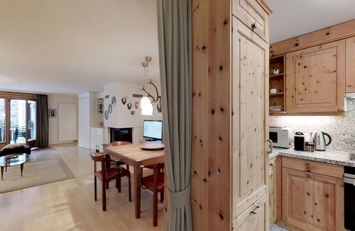 Sils-Maria Apartamento | Elegante apartamento de 3 habitaciones en el entresuelo (sin acceso directo al jardín)