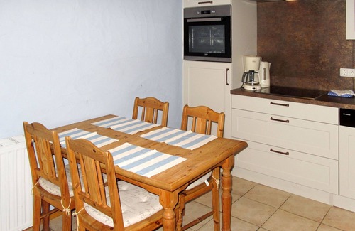 Altenkirchen Villa | Precioso apartamento en villa para 4 personas con WIFI, TV, terraza y mascotas permitida