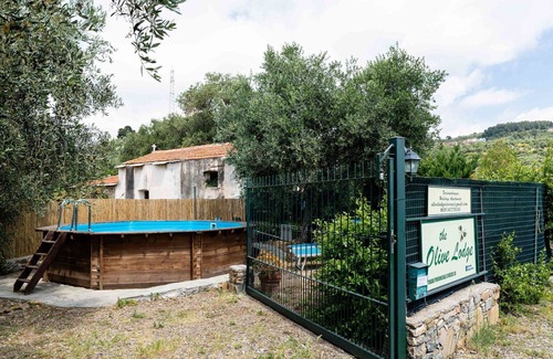 Civezza Apartamento | Bonito apartamento para 10 personas con WIFI, piscina, patio y mascotas permitida