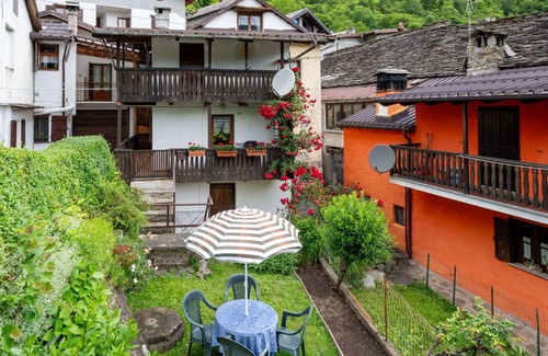 Calasca-Castiglione Apartamento | Hermoso apartamento para 5 personas con WIFI, TV y mascotas permitida