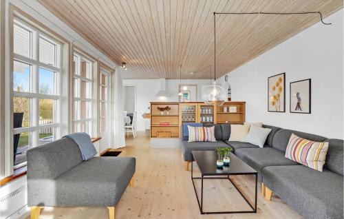 Flovt Strand Casa | Nice Home In Haderslev With Kitchen