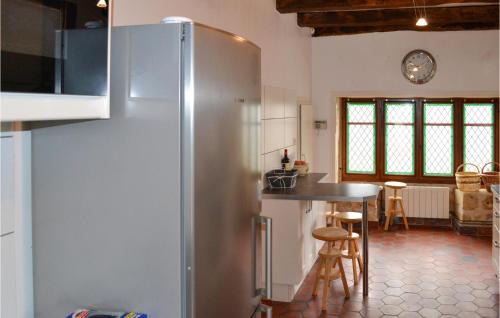 Saint Jean d'Angle Casa | Nice Home In Saint-Jean-D'angle