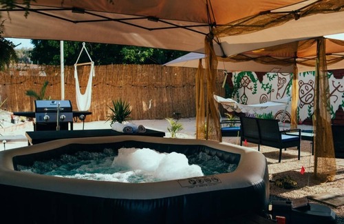 Machuelo Abajo Casa | nice patio whit projector and Jacuzzi