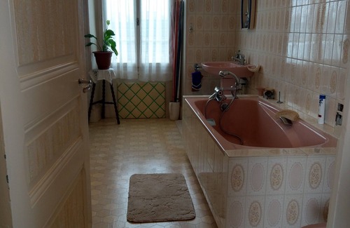 Romilly-sur-Seine Casa | Nice room close to shops