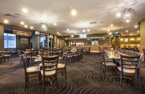 Garbutt Hotel | Nightcap at Dalrymple Hotel