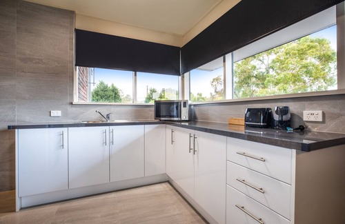 Ringwood Hotel | Nightcap at Manhattan Hotel