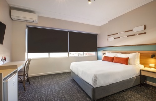 Umina Beach Hotel | Nightcap at Ocean Beach Hotel