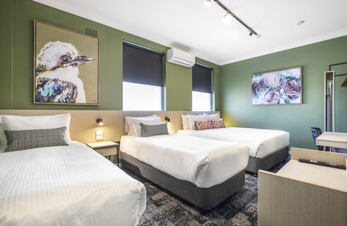 Mt Pritchard Hotel | Nightcap at Pritchards Hotel