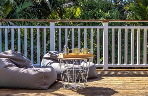 Palm Beach Casa | Nikau Cottage - Palm Beach Holiday Home
