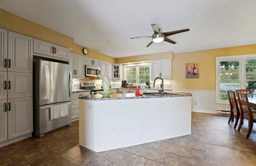 Kirkfield Cabaña | Nimalan · Cozy Waterfront Cottage on Mitchell Lake