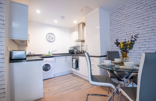 Mansfield Apartamento | Moderno-Apartamento-Baño privado-Vista al patio-No4 NC