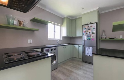 Greater Johannesburg Metropolitan Area Cabaña | No load shedding. Pet friendly. 200mbps WiFi