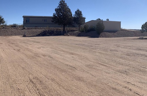 Truth or Consequences Casa | Lake Shore Vacation Rental