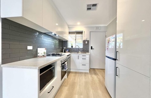 Payneham South Condominio | No stairs, Payneham South cosy 2BR unit 1. Linen hire inc. + Aircon throughout!