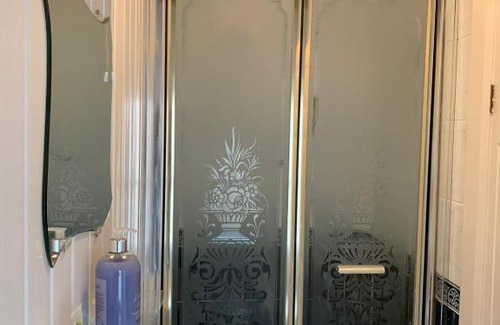 North Shore Hotel | No2 Wilton Parade