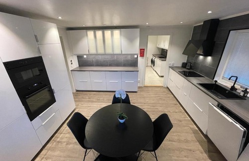 Vasteras Municipality Villa | Noah Longstay Liljanstorpsvägen