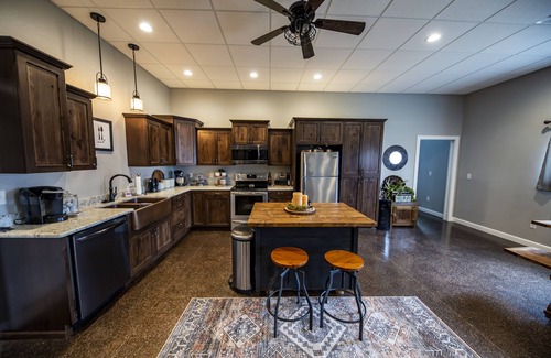 Leola Casa | Nomad Lodge - Start your adventure here!